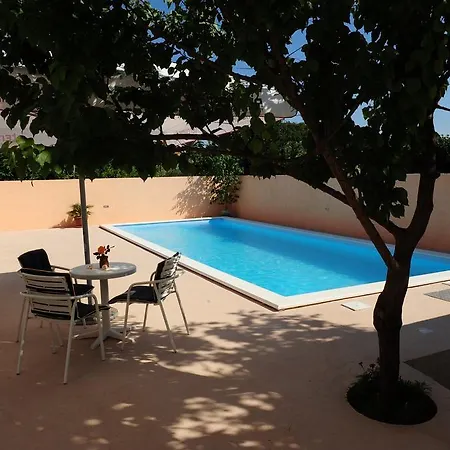 Apartman Klelija *